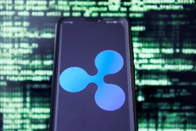 El debate sobre un posible fondo cotizado en bolsa (ETF) XRP ha dividido a la comunidad de expertos, con algunos prediciendo una afluencia a la blockchain y otros advirtiendo que podría demostrar la debilidad del token entre los jugadores institucionales.  . Xrp