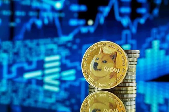 Laut der Analyse von TradingShot basiert diese Prognose auf der Tatsache, dass sich Dogecoin seit fast einem Jahr in der Nähe seines monatlichen gleitenden 50-Tage-Durchschnitts (MA) hält, einem Schlüsselniveau, das früher den Beginn einer großen Hausse signalisierte. . Dogecoin