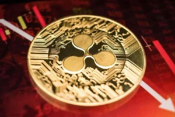Во многом падение отразило тесную взаимосвязь XRP с биткоином (BTC), которая в этот период составляла примерно 0,84. Когда в начале февраля биткоин опустился ниже $70 000, самой низкой отметки с конца 2024 года, XRP усилил динамику, двигаясь примерно в 1,8 раза активнее и увлекая за собой более широкий рынок альткоинов. . Xrp