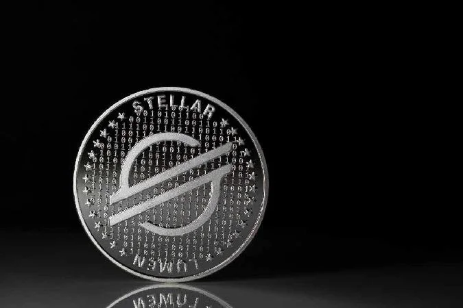 Die Analyse zeigt, dass XLM ein lang anhaltendes aufsteigendes Dreieck bildet, und wiederholte Durchbrüche von Unterstützung und Widerstand verstärken die zinsbullische Tendenz. . Xlm