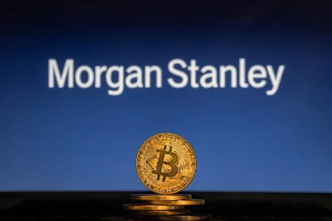 Фонды Morgan Stanley Ethereum Trust (NYSE:MSSE) и Morgan Stanley Solana Trust (NYSE:MSOL) во вторник стартовали на площадке NYSE Arca с комиссией в 0,14% . Как отметил аналитик Bloomberg по ETF Эрик Балчунас, это ставит их выше всех нынешних соперников в обеих категориях. . Bitcoin