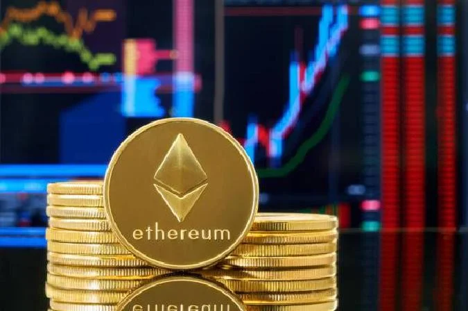Компания Bitwise представила пересмотренную регистрационную форму S-1 для своего спотового ETF на Ethereum, включив новые разделы о стейкинговых механизмах, функциях валидаторов, потенциальных штрафах и учете прибыли от стейкинга. . Eth