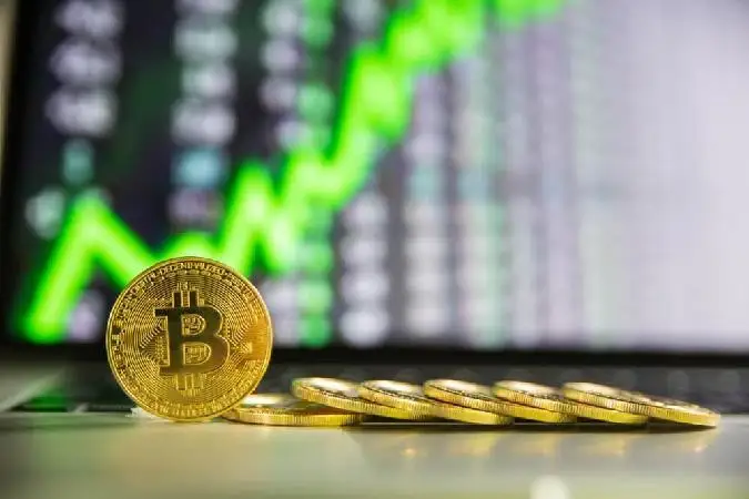Bloomberg прогнозирует рост биткоина до $500 000 в рамках крипто-суперцикла.. Криптовалют
