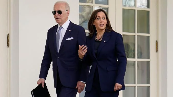 En este artículo. Kamala Harris se opone rotundamente a la idea de Trump de que el presidente debe influir en las decisiones de la Reserva Federal. Findora