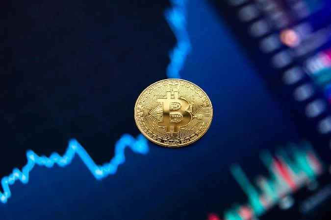 La empresa de inversiones Metaplanet Inc, con sede en Tokio, ha revisado recientemente su estrategia sobre bitcoin, cambiando el precio de sus opciones de venta de 62.000 a 66.000 dólares. Bitcoin