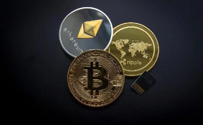 O regulador de valores mobiliários de Hong Kong aprovou a criação dos primeiros fundos negociados em bolsa (ETFs) Bitcoin BTC/USD e Ethereum ETH/USD. Bitcoin
