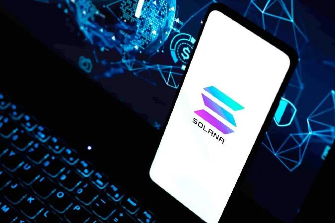 Solana (SOL) vuelve a acercarse a la marca de los 200 a medida que el token mantiene el impulso alcista en la Red Financiera Descentralizada (DeFi). Solana