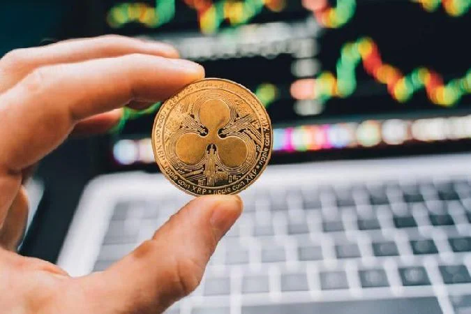 Der Preis von XRPs nativem Token Ledger ist in der letzten Woche um mehr als 3 % gefallen, aber ein prominenter Kryptowährungsanalyst schlug kürzlich vor, dass die Aussichten bis 2025 extrem zinsbullisch sind. Xrp