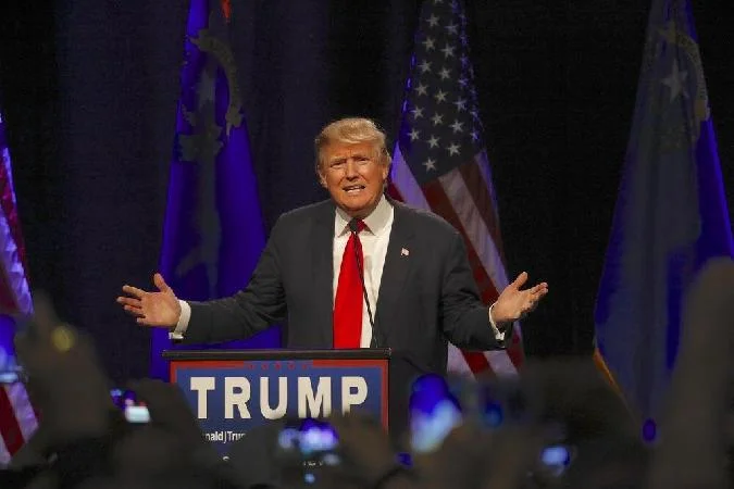 Coinbase und Binance planen, $TRUMP nach seinem beeindruckenden Debüt zu listen. Die Solana-Blockchain steht im Rampenlicht, nachdem der designierte Präsident Donald Trump seinen offiziellen Mimcoin online angekündigt hat. Investoren haben bereits ein Auge auf zukünftige Solana-basierte Mimcoins geworfen, von denen einer iDEGEN ist. . Token