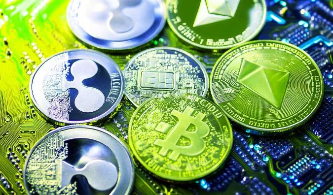 Europäische Zentralbank fördert digitalen Euro, um Trumps Unterstützung für den an den Dollar gekoppelten privaten Stablecoin entgegenzuwirken: Bericht - The Daily Hodl Die Zentralbank der Europäischen Union fördert den digitalen Euro, um US-Präsident Donald Trumps Unterstützung für den an den Dollar gekoppelten privaten Stablecoin entgegenzuwirken. Wie berichtet. Kryptowährungen