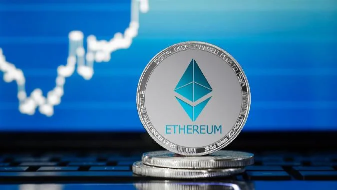Ethereum will rise to $4,500 by mid-March, analysts predict A recent surge of investor interest in Ethereum has been fuelled by World Liberty Financial, a company linked to Donald Trumps DeFi project, which is raising about $11 worth of ETH. Seit September hat das Unternehmen ETH im Wert von rund 200 Millionen Dollar beschafft. . Ethereum