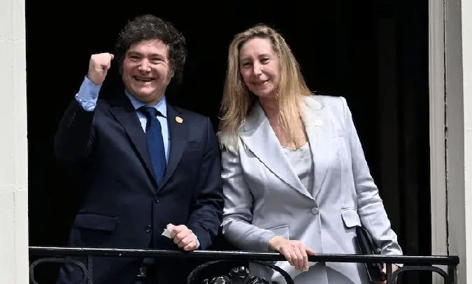 LIBRA: Angeblich wurde die Schwester des argentinischen Präsidenten bezahlt, um für Token zu werben Hayden Davis hat angeblich damit geprahlt, dass er Carina Miley bezahlt hat, um die Unterstützung des Präsidenten für die Werbung für Token zu bekommen Laut . Token