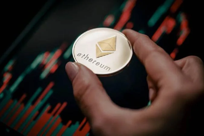 Interessanterweise zeigt eine Zwei-Jahres-Analyse von Ethereum CBD, dass einige Investoren, die ETH im August 2023 akkumulierten, immer noch aktiv sind. Eth