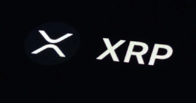 XRP прибавила 10% за сутки, достигнув $2,6. Её рыночная капитализация составила приблизительно $152 млрд, что вернуло ей третье место среди криптоактивов, по данным CoinGecko. . Xrp