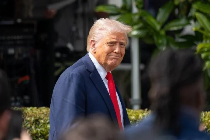 トランプ氏は、一族が支援する暗号通貨ベンチャーが失敗した場合、「クリーンな詐欺」による救済を行うだろうと、ある経済学者が主張している：