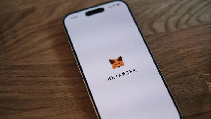 MetaMask prévoit de lancer un programme de récompense dans les semaines à venir, avec 30 millions de dollars en jetons LINEA à distribuer au cours de la première saison.  . Metamask