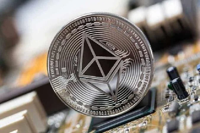 Le graphique arc-en-ciel de lEfirium (ETH) laisse présager que la deuxième crypto-monnaie la plus capitalisée est susceptible de fluctuer dans différentes fourchettes de prix jusquà la fin du mois. Notamment, cette prévision intervient alors que lEfirium continue dêtre impacté par le sentiment du marché, ce qui a augmenté la pression de vente. . Le graphique