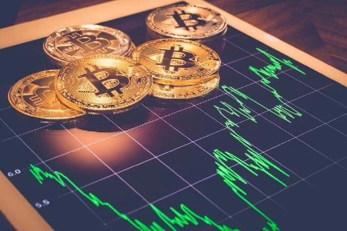 Une femme âgée de Westlake a été incitée à déposer des milliers de dollars dans une machine à crypto-monnaie malgré les avertissements persistants de la police et du personnel du magasin. . Bitcoin