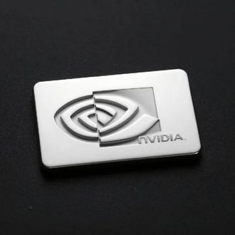 Mardi 13 janvier 2026, Catenaa rapporte : les tensions entre Pékin et Washington sur la technologie de lIA semblent sapaiser, Nvidia ninsistant pas sur les paiements anticipés pour ses puces H200. . Kin