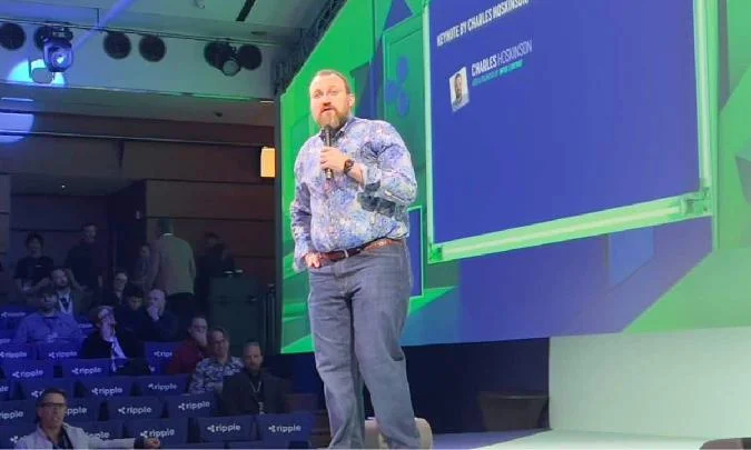 Данное объявление он сделал в публикации, размещенной поздно вечером в четверг в той социальной сети, которую собирается покинуть, написав:. Cardano