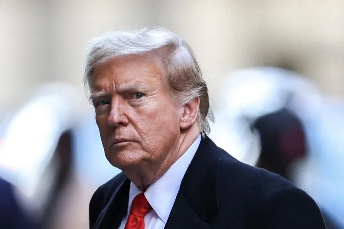 Трамп поддерживает идею выкупа США долей в крупных компаниях в сфере ИИ, называя это концепцией суверенного фонда благосостояния. . Эсперы