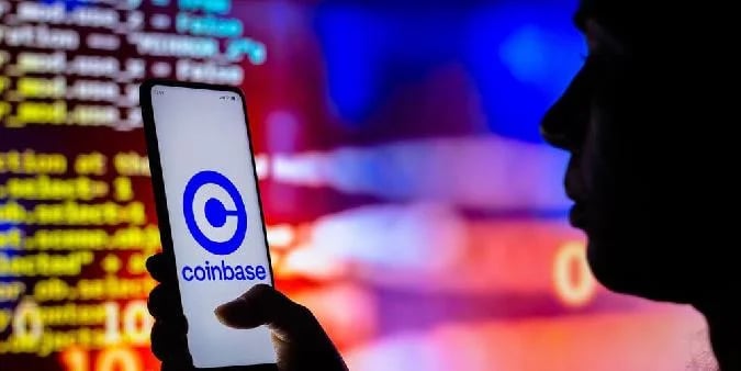 La principale bourse de crypto-monnaies américaine Coinbase a annoncé aujourdhui le lancement dun portefeuille intelligent destiné à réduire les obstacles auxquels se heurtent les nouveaux utilisateurs souhaitant se lancer dans le secteur des DeFi. Coinbase