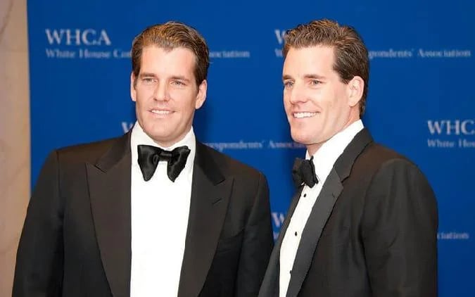Tyler Winklevoss nannte den SEC-Vorsitzenden Gary Gensler und den FDIC-Vorsitzenden Martin Gruenberg Schoßhunde und Kampfhunde. Kryptowährungen