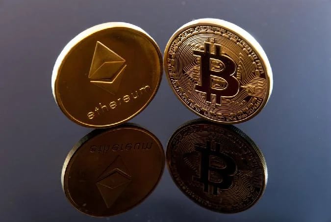 La Comisión de Bolsa y Valores de EE.UU. (SEC) ha decidido aplazar la decisión sobre un ETF de fondo al contado de criptomoneda dual presentado por la empresa brasileña Hashdex. Bitcoin