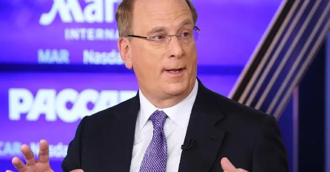 En una reciente entrevista con la CNBC, el consejero delegado de BlackRock, Larry Fink, reafirmó la legitimidad del bitcoin como activo financiero y expresó su firme apoyo al mismo. Bitcoin