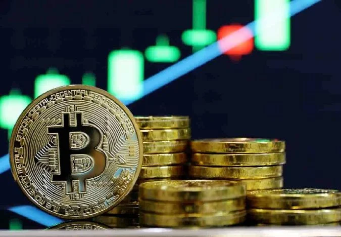 Geri çekilme halihazırda gerçekleştiğinden, bitcoin yeniden birikim aşamasına girmiştir. Bu aşama, yatay fiyat hareketiyle karakterize edilir ve bir sonraki büyüme aşaması için zemin hazırlar. Bitcoin