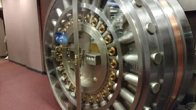 Loomberg Newsin 15 Nisan 2024 tarihli haberine göre LBBW, kripto para saklama hizmetlerini başlatarak hızla büyüyen dijital varlık piyasasına giriyor. Önde gelen bir dijital borsa olan Bitpanda ile stratejik bir ortaklık kuran LBBW, bu hizmetleri 2024 yılının sonlarında kurumsal ve tüzel müşteriler için başlatacak. Kripto para