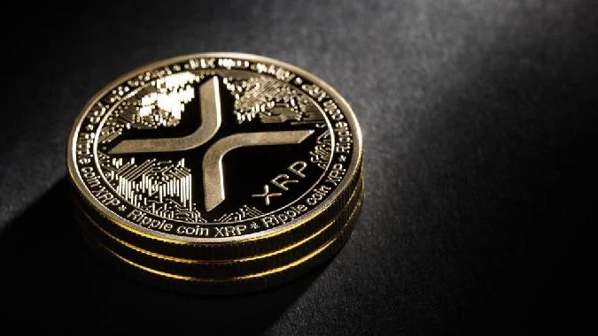 Der XRP-Kurs stieg um 5,55 Prozent und erreichte ein Tageshoch von 0,526 US-Dollar. Währenddessen verzeichnete der breitere Kryptowährungsmarkt einen leichten Rückgang von 0,16 Prozent, wobei Bitcoin um 0,5 Prozent fiel. Xrp