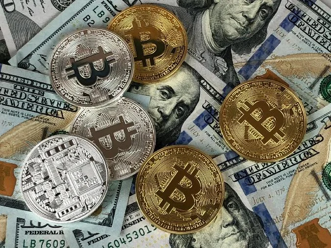 Why Robert Kiyosaki believes bitcoin is better than the US dollar. Robert Kiyosaki, author of Rich Dad, Poor Dad, makes a compelling case that bitcoin is a more secure store of value than the U.S. dollar. . Bitcoin