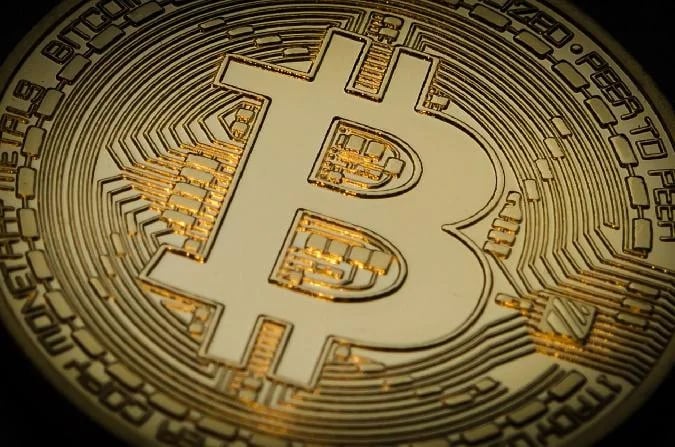 Überraschende Ergebnisse zeigen, dass Krypto-Investoren trotz des Anstiegs von Bitcoin zu kämpfen haben - Changpeng Zhao, ehemaliger CEO der Krypto-Börse Binance, teilte kürzlich die Ergebnisse mehrerer Umfragen, die auf der Social-Media-Plattform X durchgeführt wurden, die . Bitcoin