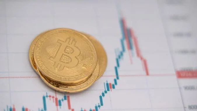 Билл Баргидт, основатель и CEO Abra Global, занимающейся управлением криптоактивами, предполагает, что биткоин (BTC), скорее всего, прибавит почти 70% к лету 2025 года. . Btc