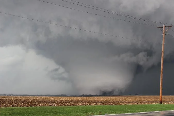 Die Vereinigten Staaten setzen Sanktionen als ein mächtiges außenpolitisches Instrument ein, um das internationale Verhalten zu beeinflussen und nationale Sicherheitsinteressen zu schützen. Diese wirtschaftlichen Beschränkungen sind nicht auf die Grenzen der USA beschränkt, sondern richten sich durch umfassende finanzielle Restriktionen gegen Unternehmen und Einzelpersonen in der ganzen Welt. Eth