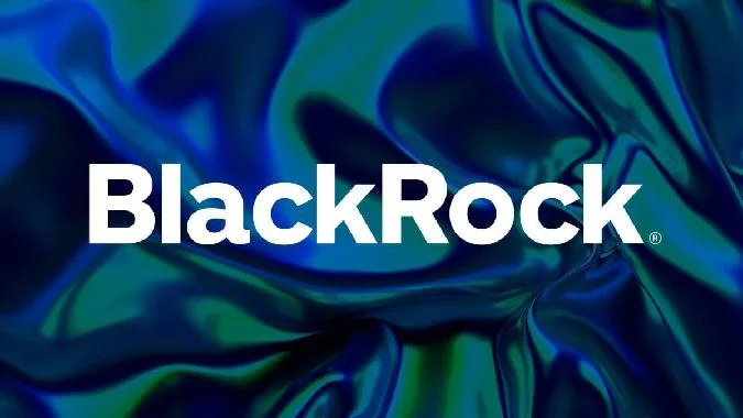 Представители BlackRock провели беседу с сотрудниками SEC о вопросах, касающихся содействия ЭТП со стейкингом. . Blackrock