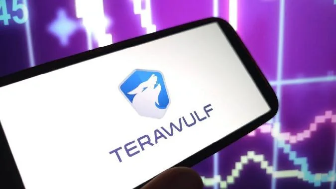 Le azioni di TeraWulf sono salite del 21% grazie allaccordo da 3,7 miliardi di dollari con Fluidstack e alle aspirazioni di leadership nei data center AI. . Sui