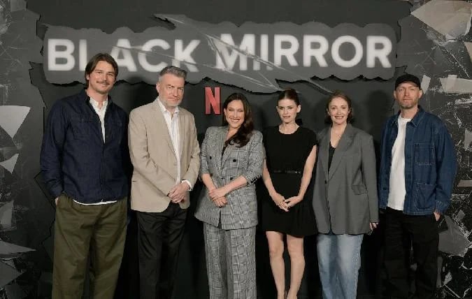 À la base du dernier projet se trouve Iris, un assistant numérique inspiré de divers épisodes de Black Mirror qui évalue, récompense et motive les utilisateurs. Nft