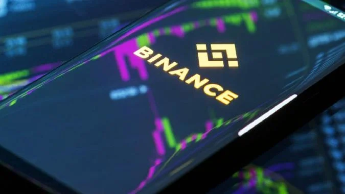 Un aspect de la présentation de Hae Yi est clair : il est interdit aux employés de Binance de participer à la formation, à la promotion ou à la facilitation de la création de pièces de monnaie, et lentreprise se distancie des jetons émis par des tiers qui sinspirent du matériel de Binance. Binance