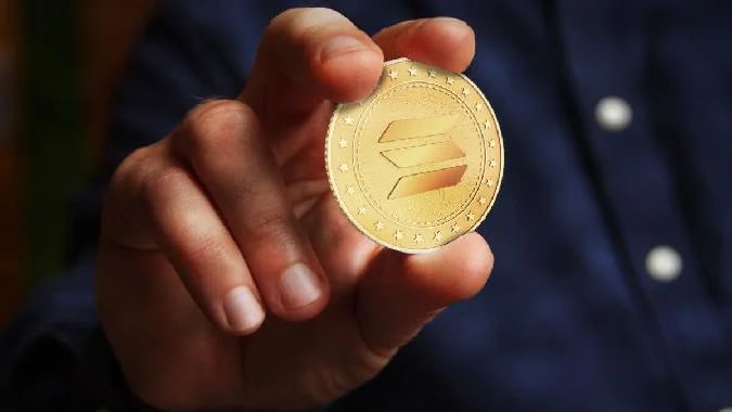 Un scepticisme considérable subsiste. Les investisseurs sinquiètent de leffet de levier, de la probabilité dune baisse des valorisations et de la capacité de ces entités à résister à des ralentissements prolongés. Les responsables des stratégies de trésorerie axées sur Solana affirment que ces préoccupations négligent souvent la construction même du modèle. Solana