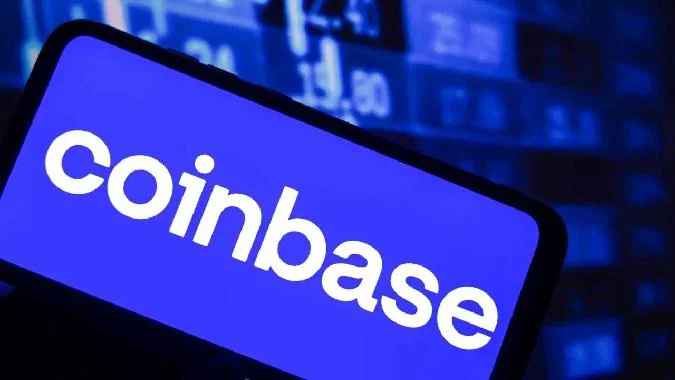 Bir Delaware mahkemesi, daha önce bir iç soruşturmanın sanıkların eylemlerinde herhangi bir kusur bulmamasına rağmen, Brian Armstrong, yönetim kurulu üyesi Marc Andreessen ve diğer Coinbase yöneticilerine karşı açılan bir hissedar davasının devam etmesine izin verdi. . Coinbase