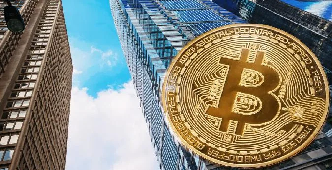 La chute du bitcoin à 67 000 dollars suggère une compensation de leffet de levier plutôt quune panique induite par le marché au comptant. . Bitcoin