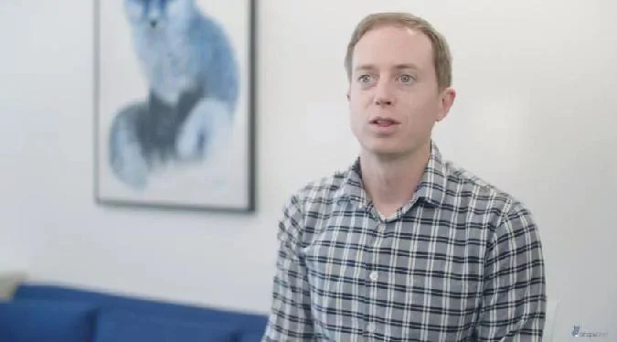 According to Lookonchain analytics, one of Bitcoins early adopters and creator of ShapeShift, Eric Voorhees, has resumed buying Ether after a year of downtime. Statistics showed that Voorhees spent USDT 49.08 million to purchase 23,393 ETH with an average price of USD 2,098 through two accounts. He also has an untouched balance of 35.25 million USDT. . Eth