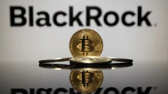 La Comisión del Mercado de Valores de EE.UU. (SEC) no está segura de la existencia del primer ETF de bitcoin al contado de EE.UU., después de que una sentencia judicial de 2023 obligara a anular una demanda presentada por grayscale. Bitcoin
